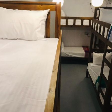 Tharurashmi Sea Pond Villa & Surf Hostel - Hiriketiya ดิคเวลลา ภายนอก รูปภาพ