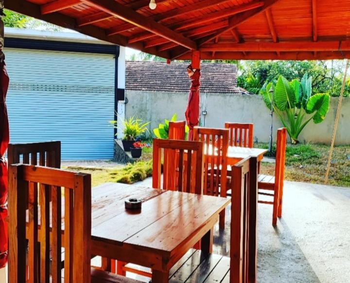 Tharurashmi Sea Pond Villa & Surf Hostel - Hiriketiya ดิคเวลลา ภายนอก รูปภาพ