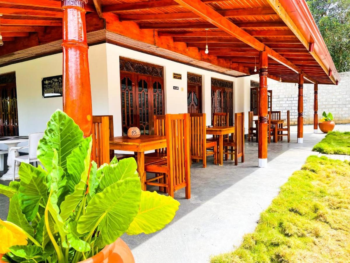 Tharurashmi Sea Pond Villa & Surf Hostel - Hiriketiya ดิคเวลลา ภายนอก รูปภาพ