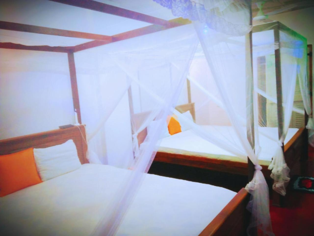 Tharurashmi Sea Pond Villa & Surf Hostel - Hiriketiya ดิคเวลลา ภายนอก รูปภาพ