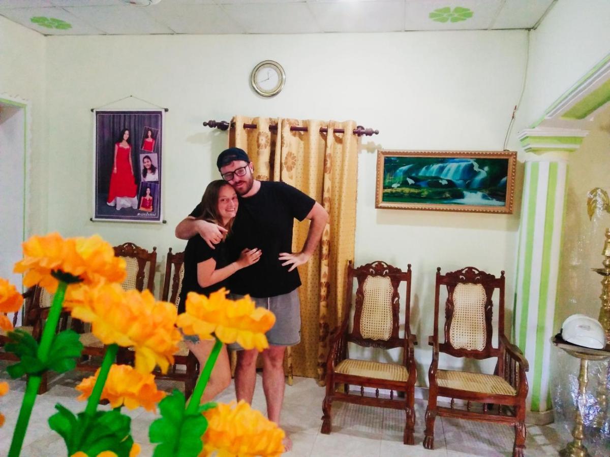 Tharurashmi Sea Pond Villa & Surf Hostel - Hiriketiya ดิคเวลลา ภายนอก รูปภาพ