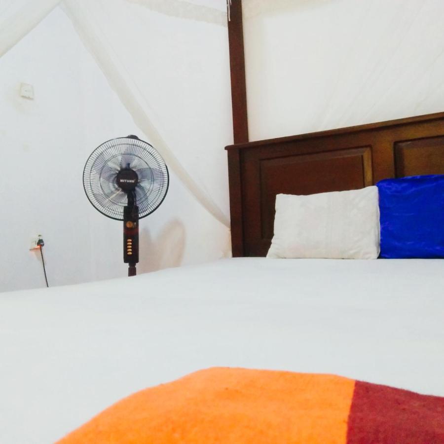 Tharurashmi Sea Pond Villa & Surf Hostel - Hiriketiya ดิคเวลลา ภายนอก รูปภาพ